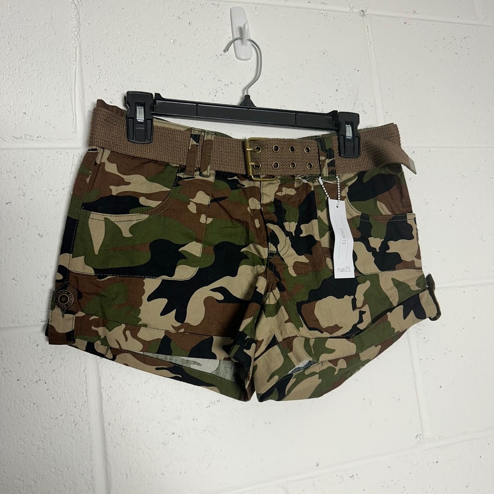 rue21 Womens Camo Shorts Green Brown y2k Belted Cargo Utility Size 5/6 NWT